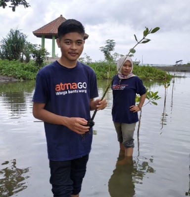Siti Sanisah and other AtmaGo citizens